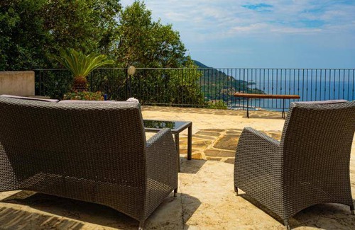 Castellabate Historic Centre House | 50 m² House ∙ 1 bedroom ∙ 3 guests