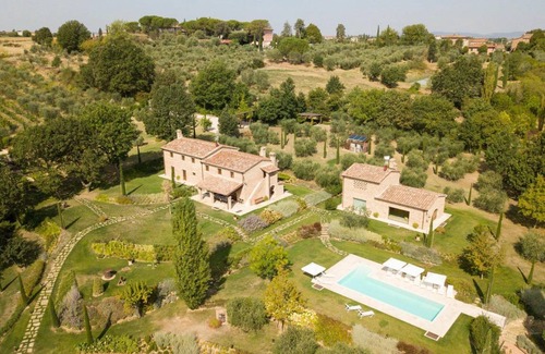 Foiano della Chiana Villa | 500 m² Villa ∙ 6 bedrooms ∙ 17 guests