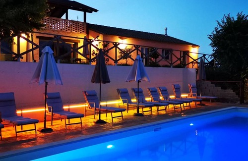 Loreto Villa | 500 m² Villa ∙ 6 bedrooms ∙ 18 guests