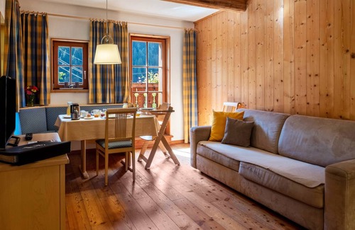 Sarntal Apartment | 52 m² Apartment ∙ 2 bedrooms ∙ 5 guests
