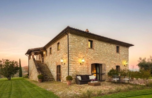 Collesanto Villa | 525 m² Villa ∙ 8 bedrooms ∙ 16 guests