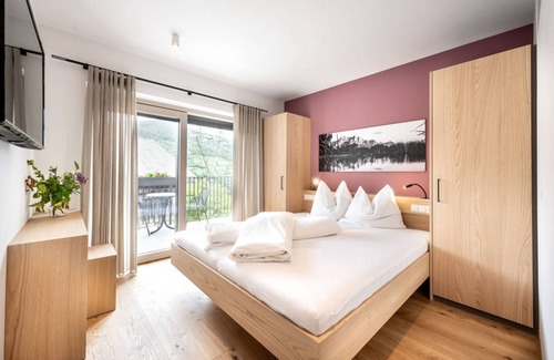 Barbiano Apartment | 54 m² Apartment ∙ 2 bedrooms ∙ 4 guests