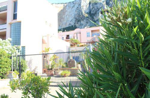 Addaura House | 55 m² House ∙ 1 bedroom ∙ 5 guests