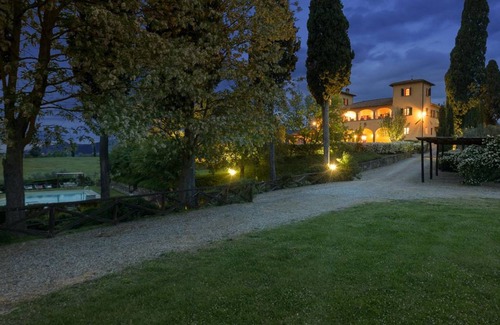 Laterina Villa | 570 m² Villa ∙ 9 bedrooms ∙ 18 guests