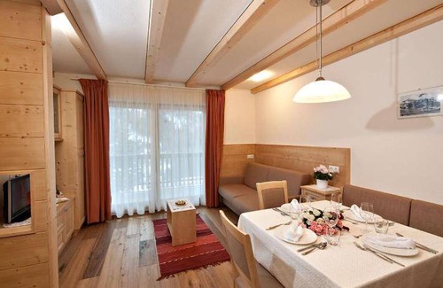 Colfosco Apartment | 60 m² Serviced apartment ∙ 2 bedrooms ∙ 4 guests