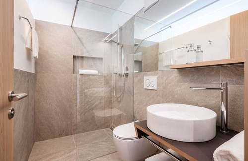 Barbiano Apartment | 65 m² Apartment ∙ 2 bedrooms ∙ 4 guests