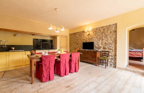 Castelfranco di Sopra House | 65 m² Farmhouse ∙ 2 bedrooms ∙ 4 guests