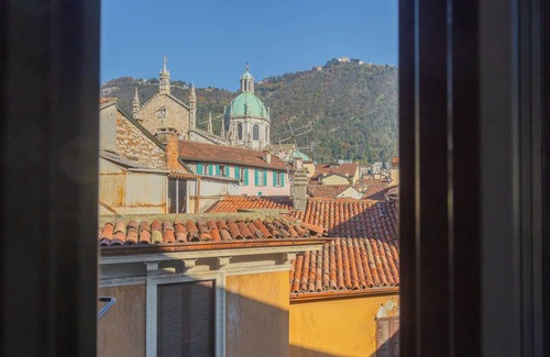 Como City Centre Apartment | 70 m² Apartment ∙ 2 bedrooms ∙ 5 guests