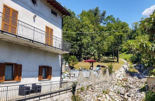 Albonico Apartment | 70 m² Apartment ∙ 2 bedrooms ∙ 4 guests