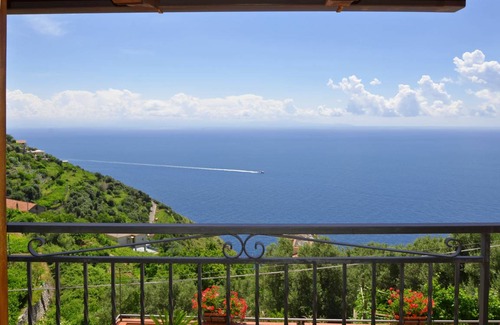 Furore House | 70 m² House ∙ 2 bedrooms ∙ 4 guests