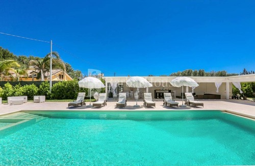 Oria House | 700 m² House ∙ 5 bedrooms ∙ 10 guests