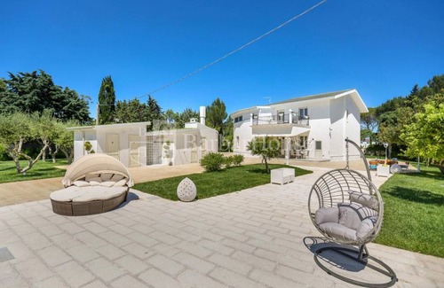 Oria House | 700 m² House ∙ 5 bedrooms ∙ 10 guests
