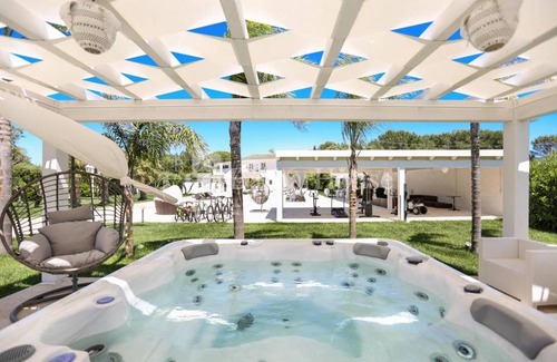 Oria House | 700 m² House ∙ 5 bedrooms ∙ 10 guests