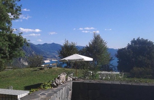 Solto Collina House | 75 m² House ∙ 2 bedrooms ∙ 4 guests
