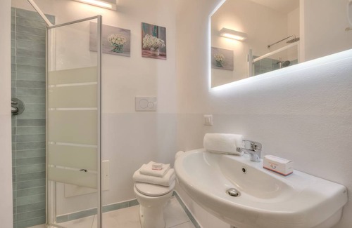 Ispra Apartment | 80 m² Apartment ∙ 2 bedrooms ∙ 4 guests