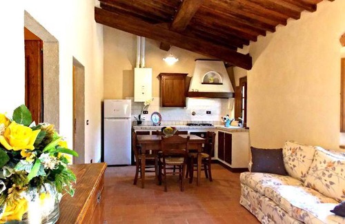Dicomano Apartment | 80 m² Apartment ∙ 2 bedrooms ∙ 6 guests