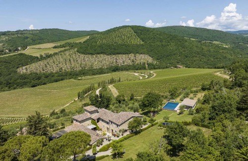 Gaiole in Chianti Villa | 800 m² Villa ∙ 7 bedrooms ∙ 14 guests