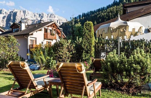 Selva di Val Gardena Apartment | 82 m² Serviced apartment ∙ 3 bedrooms ∙ 7 guests