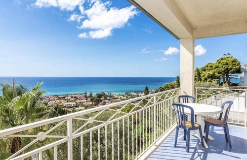 Belvedere Marittimo Apartment | 90 m² Serviced apartment ∙ 3 bedrooms ∙ 127 guests