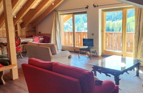 San Cassiano Apartment | 90 m² Serviced apartment ∙ 4 bedrooms ∙ 8 guests