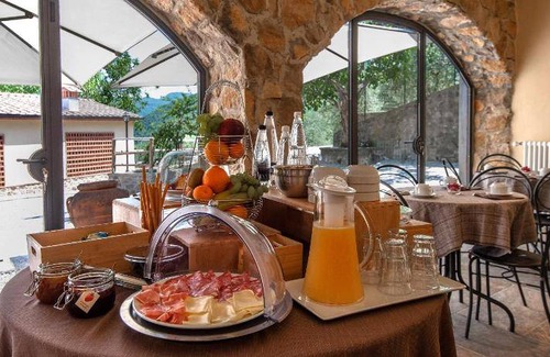 Dicomano Resort | 95 m² Resort ∙ 2 bedrooms ∙ 6 guests