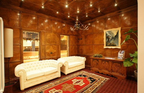Moena House | Adler Family & Wellness Clubresidence