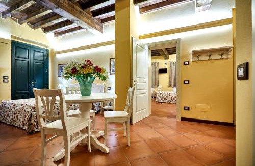 Pomponesco Hotel | Albergo Trattoria Il Leone