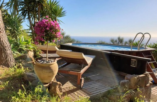 Monte Gallina Ski Chalet | Anoeta Casetta Eoliana Lipari,pool,sauna