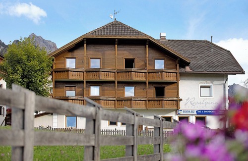 Mareo Apartment | Apartment "Rosalpina 3" in the Middle of the Ski Area with Mountain View, Wi-Fi & Balcony