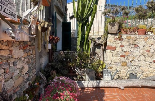 Boissano Apartment | Apartment in historic township