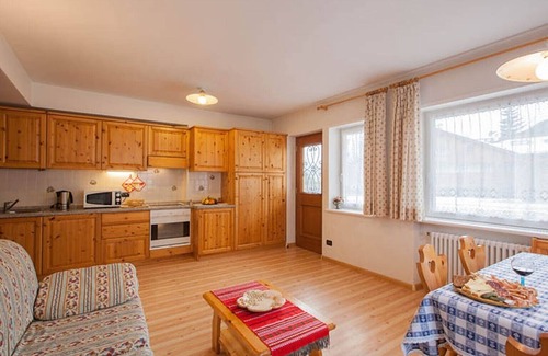 Pera Apartment | Apartment "Residence Cristina Trilocale" With Mountain View, Garden and Balcony