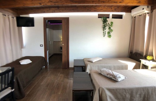 Scafati Apartment | Apartment with 2 rooms, kitchen, terrace and views of Mount Vesuvius near Pompeii