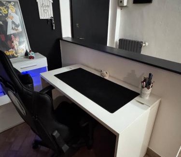 Fombio Apartment | Apartment with Gym