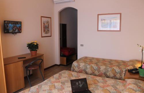Lesa Hotel | Aries