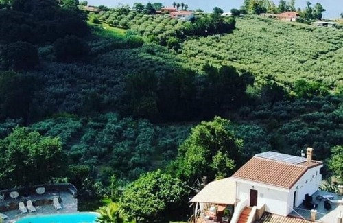 Gizzeria Bed & Breakfast | B & B Casale Calabria