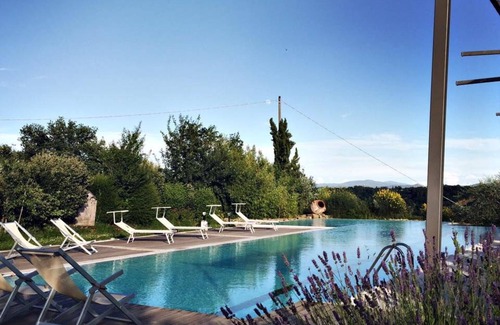 Terranuova Bracciolini Apartment | Beautiful apartment for 2 guests with A/C, WIFI, pool, TV, patio and panoramic view
