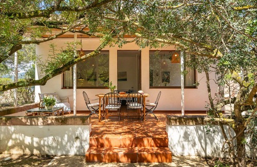 Nora Villa | Beautiful apartment in villa for 5 guests with WIFI, A/C, TV and patio