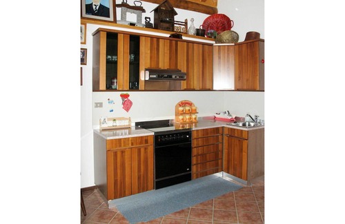 Cremia House | Beautiful private villa for 4 people with TV, terrace and pets allowed