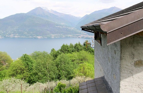 Cremia House | Beautiful private villa for 4 people with TV, terrace and pets allowed