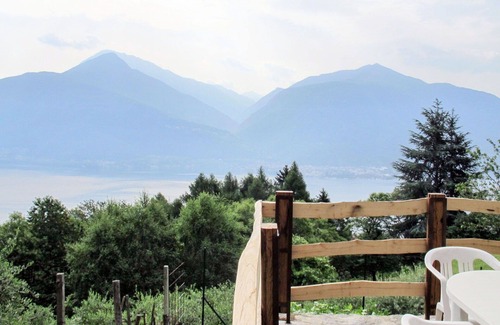Cremia House | Beautiful private villa for 4 people with TV, terrace and pets allowed