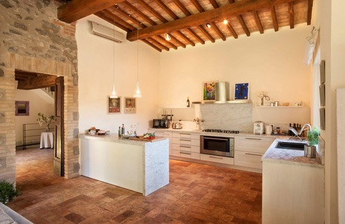 Porano Villa | Beautiful private villa for 10 people with A/C, private pool, WIFI, TV and patio