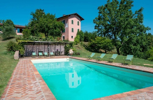 Soglio Villa | Beautiful private villa for 14 guests with private pool, WIFI, A/C, TV, patio and panoramic view