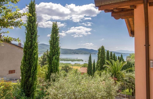 Magione Villa | Beautiful villa for 4 people with hot tub, A/C, WIFI, private pool, TV and patio