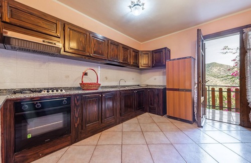 Chia House | Beautiful Villa "Chia" Close to Beach with Sea View & Garden