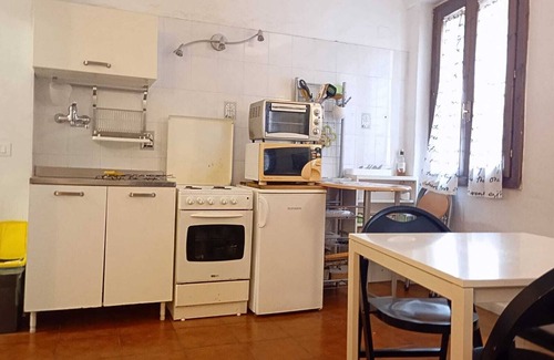 Historic Center Apartment | Best location in Bologna. Studio equipped for long stays. SuperHost since 2011.