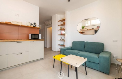 Cagliari Apartment | Bright Trieste Terrace Studio