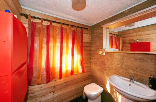 Comabbio Ski Chalet | Brusisch 1638 Cottage