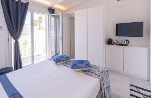 Nora Bed & Breakfast | Capo Norax chambre de luxe avec jacuzzi à 250m de la mer