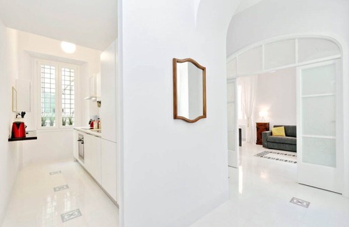 Esquilino Apartment | Carlo Alberto, Modern&bright 1 Br Flat By Halldis