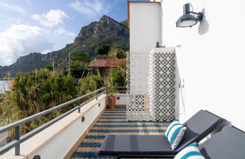Marina del Cantone Apartment | Casa Andrea Sea View